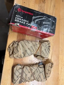 Brembo P37018N fits Cadillac 16-19 Premium NAO Ceramic OE Equivalent Pad - Front - Picture 1 of 4