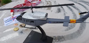 Bell UH 1 USAF USA Helicóptero / Helicóptero 1:72 Metal / Diecast - Imagen 1 de 12