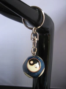 Vintage hand made cloisonné Yin Yang Keyring (When it shakes, it makes a sound) - Picture 1 of 4