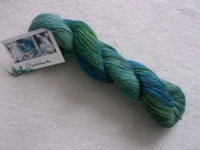 "Seidenhase" - Angorawolle 100 % - Bild 1 von 4