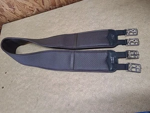 Wintec Waffle Weave, Shaped, girth, Brown ,54”..(ref. 448R) - Picture 1 of 6