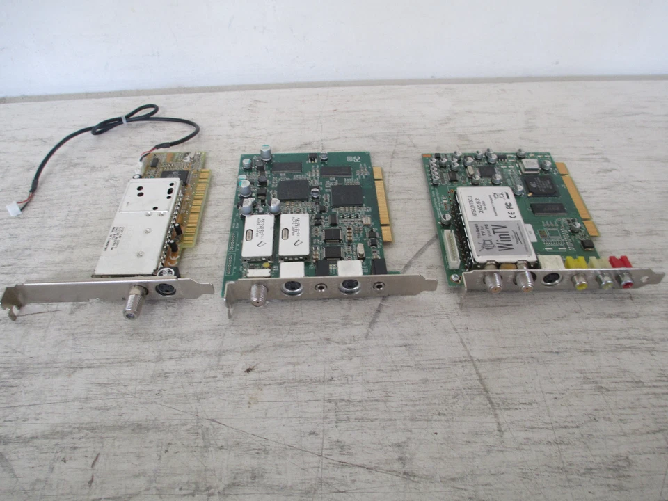Lote de 3 tarjetas sintonizadoras de TV PCI Hauppauge, Philips, Angel Foto 1 de 4