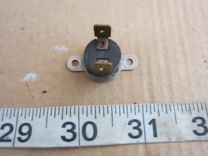 36T22 11827 F85-15 85A A0623 Limit Switch, Used - Picture 1 of 5