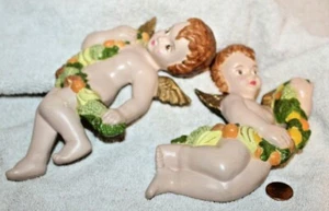 Par de ángeles de pared querubines pintados a mano de cerámica vintage - Imagen 1 de 3