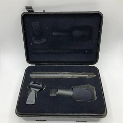 Earthworks SR20 Cardioid Condenser Microphone with Case Made in USA - Image 1 of 4