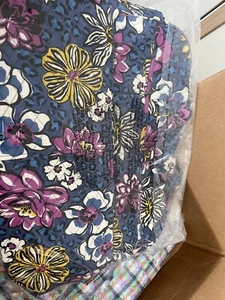 Bolso Vera Bradley Grand Traveler violeta africano 23167-NUEVO envío gratuito precio de venta sugerido por el fabricante 145 - Imagen 1 de 6