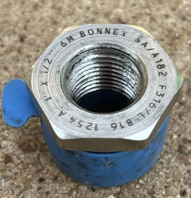 Bonney SA/A182 Hex Reducing Bushing 1 “x 1/2" NPT 316 Stainless Steel - Image 1 of 4
