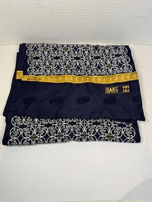 DAKS London silk scarf 63”*10” Foto 1 de 4