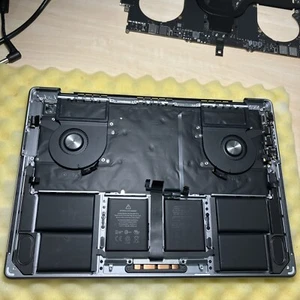 MacBook Pro A2442 Tastiera Poggiapolsi Trackpad Grigio 2021 UK EMC 3650 - Foto 1 di 4