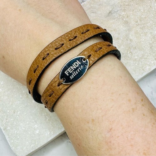 Bracciale In Pelle Doppio Involucro Vintage Fendi Marrone Ovale ID Sedano In Confezione In Cuità