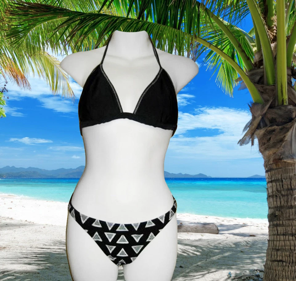 New GIDEON OBERSON by GOTTEX black TRIANGLE BIKINI SWIMSUIT BATHING SUIT Size 8 - Image 1 of 1