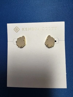 Brincos Kendra Scott Tessa em tom dourado Drusy - NOVO - Imagem 1 de 3