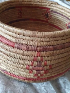 Vintage Native American woven coil basket, red and purple decoration Hand Made - Picture 1 of 9