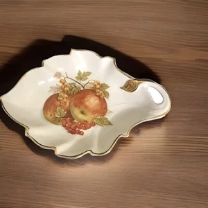 Crown Devon Dish China Leaf Shaped Used For Tapas Sweetie Soap - Fruit Design - Picture 1 of 9