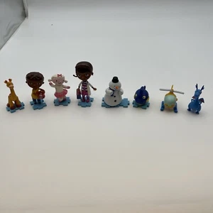 Disney Doc McStuffins 8 Figuras Puzzle Bases Piezas Entrelazadas - Imagen 1 de 14