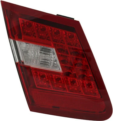 Luz trasera interior lado del conductor para Mercedes Benz Clase E 2010-2013 sedán Foto 1 de 4