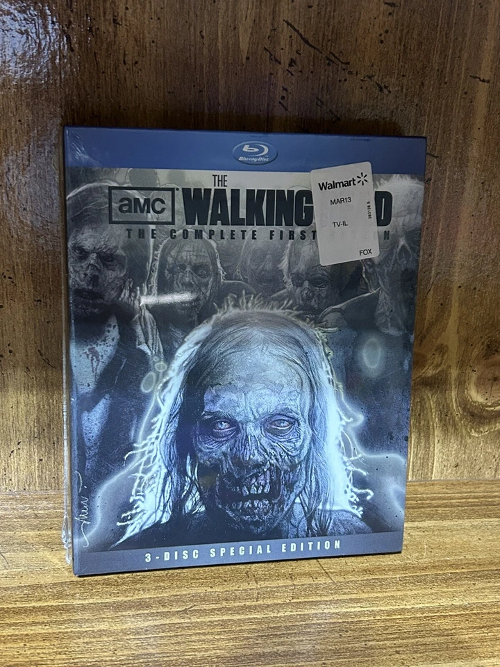 The Walking Dead: The Complete First Season (Blu-ray, 2011, 3-Disc Set, Special Edition)