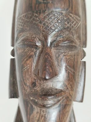 Statuette Africaine En Bois Exotique - Photo 1/4