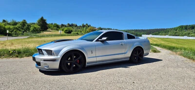 Ford Mustang GT Shelby Optik 4,6 Liter V8 20 Zoll Carfax Unfallfrei - Bild 1 von 4