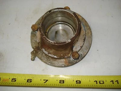 Sno Jet Whisper Jet Yamaha 440 1974 eje de transmisión tapa de cojinete cubierta carcasa Foto 1 de 4