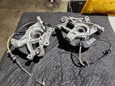 2015-2023 Challenger Charger Scat Pack Hellcat OEM Pair Rear Spindles Hubs  - Image 1 of 4