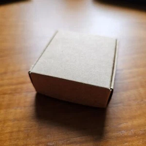 Caja Plegable Kraft Marrón Regalo Artesanía Joyería Jabón Caramelo Embalaje Cartón 5x5cm - Imagen 1 de 7