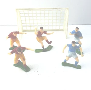Vintage Soccer Player Figurines 5 Plastic Toys + Goal Net Cake Topper Decor - Picture 1 of 7