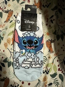 Disney Lilo & Stitch In Tub No-Show Socks - Picture 1 of 3