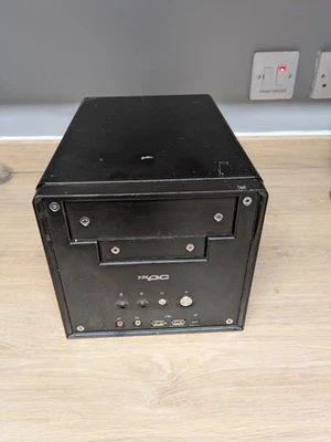 RETRO XPC SHUTTLE PC WINDOWS XP 4GB RAM 80 GB HDD NVIDIA GPU AMD 3200+ - Image 1 of 4