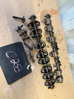 1971 1972 1973 1974 Dodge Mopar válvula brazo basculante brazos eje balancines conjunto V8 OEM O Foto 1 de 4