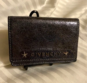 Auténtica billetera para tarjetas de crédito Givenchy de chocolate oscuro plegable - Imagen 1 de 8