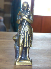 Petite Statuette de  Jeanne D'Arc en Bronze ou métal patine bronze France H 12CM