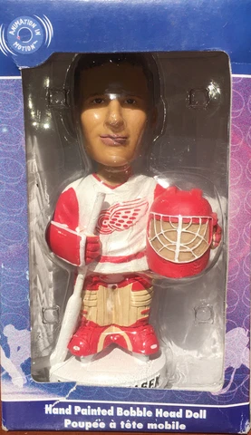 DETROIT RED WINGS DOMINIK HASEK HAND PAINTED BOBBLE HEAD DOLL HOF Cover