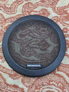 Cubierta de rejilla de altavoz de radio AM FM redonda de metal Honda pieza antigua OEM * Ver fotos  - Imagen 1 de 5