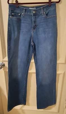 Pantalones de mezclilla para mujer Levi Strauss corte bota 512 perfectamente adelgazantes talla 14 M Foto 1 de 4