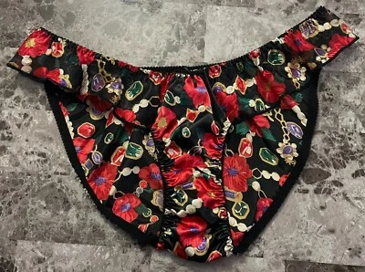NWT UNBRANDED LARGE SMOOTH RED PURPLE GREEN FLORAL JEWEL VINTAGE RARE  PANTIES - Image 1 of 4