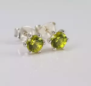 Peridot Brilliant Cut Crystal Stud Earrings Sterling Silver Simple Minimal 4mm - Picture 1 of 8