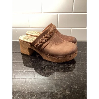 Zuecos de cuero con tachuelas Kork Ease Tilly para mujer zapatos de plataforma de madera marrón talla 8M Foto 1 de 4