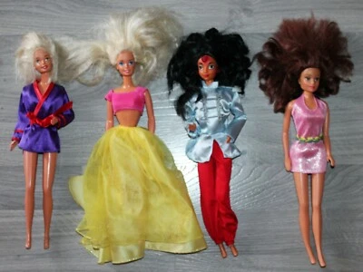 LOT DE 4 POUPEES BARBIES MATTEL 1966 / VENDEUR SERIEUX ET RAPIDE - Photo 1/3