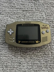 Nintendo Agb-001 Gameboy Advance POKÉMON CENTER NY EXCLUSIVE (GOLD) - Picture 1 of 5