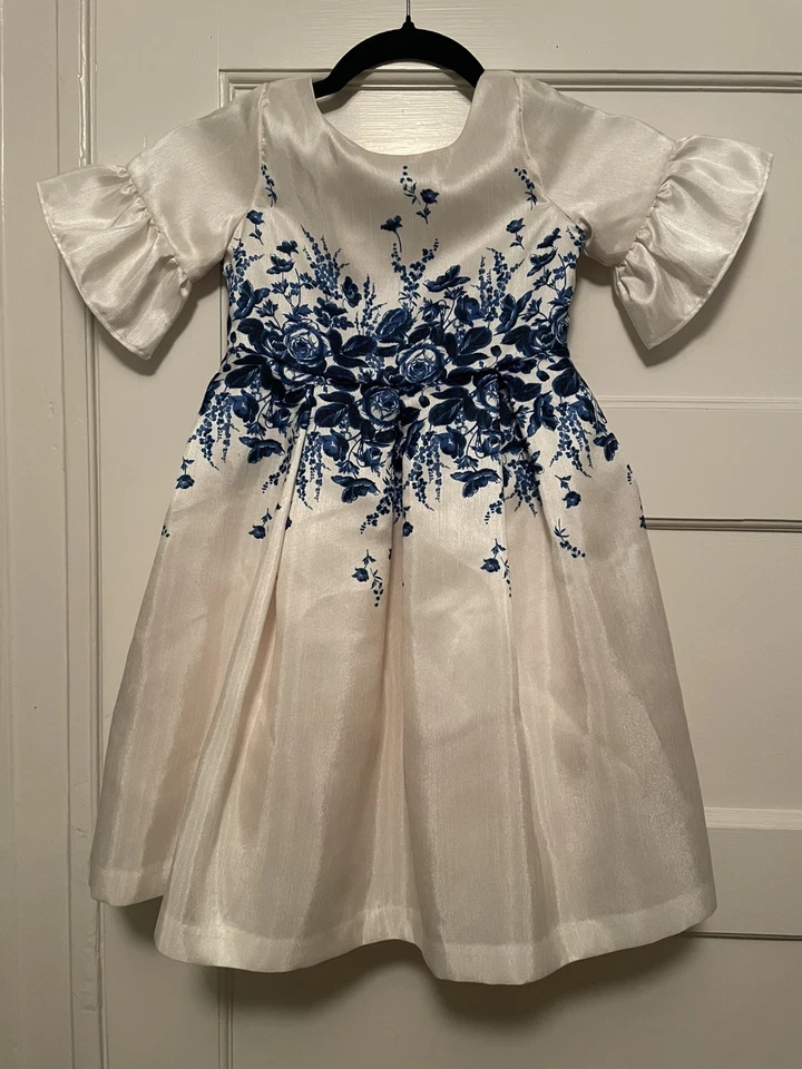 Janie And Jack Cream And Blue Floral Dress with Flutter Sleeves Size 5 - Image 1 of 4