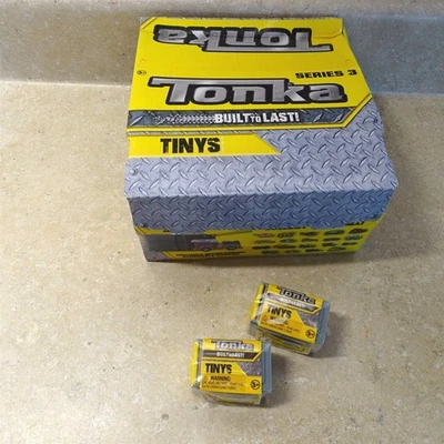 Juego miniatura Tonka Tinys vintage en caja de exhibición, serie 3 Hasbro, 2017 Foto 1 de 4
