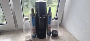 SodaStream Trinkwassersprudler, Schwarz, Inkl. 2 Flaschen - Bild 1 von 4