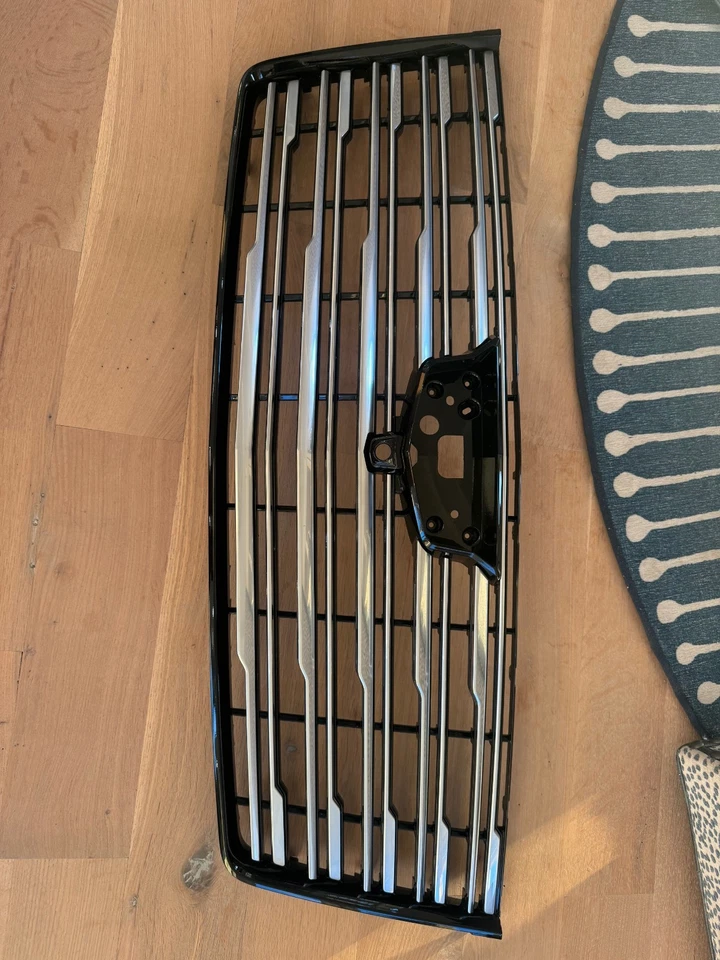 2026 cadillac escalade grill - Image 1 of 1