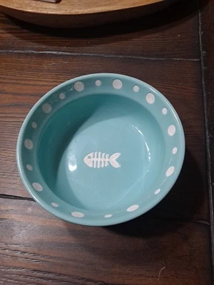 Adorable cuenco de patas y peces para gatos Foto 1 de 4