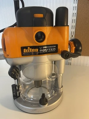 Triton 2000W TRB001 Router - Image 1 of 4