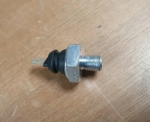 RENAULT 5 GT TURBO NEW OIL PRESSURE WARNING LIGHT SENSOR FOR LATER MODELS M10 - Picture 1 of 2