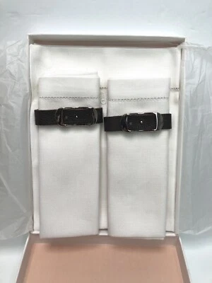 Pedersoli Belmond Hotel Cipriani Venecia Colchonetas Blancas Servilletas Bandas de Cuero Foto 1 de 4