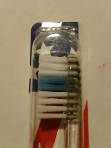 1- Cepillo de dientes suave indicador oral B ~ PUBLICIDAD SUAVE (S) ESCRITA EN MANGO NUEVO EN CAJA - Imagen 1 de 3