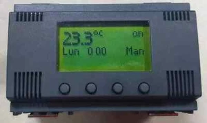 CRONOTERMOSTATO TERMOSTATO VIMAR 16575 DA INCASSO NERO 220V PROGRAMMABILE - Foto 1 di 1